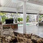 Villa Monkey