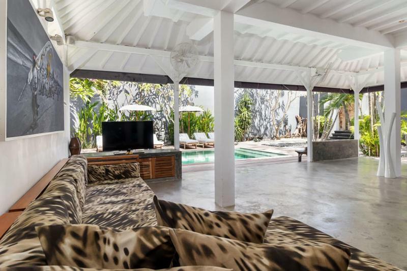 Monkey Villa